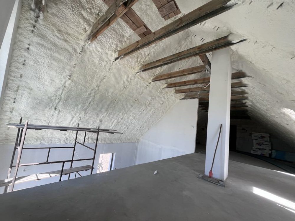 Wysokie poddasze zapianowane pianką PUR