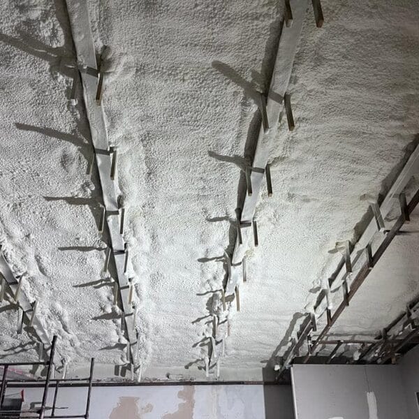 Ocieplanie stropu pianką PUR